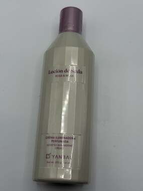 Yanbal Loción de Seda Rosa & Musk Size 210 g 7.4 oz Scented Shimmering Cream